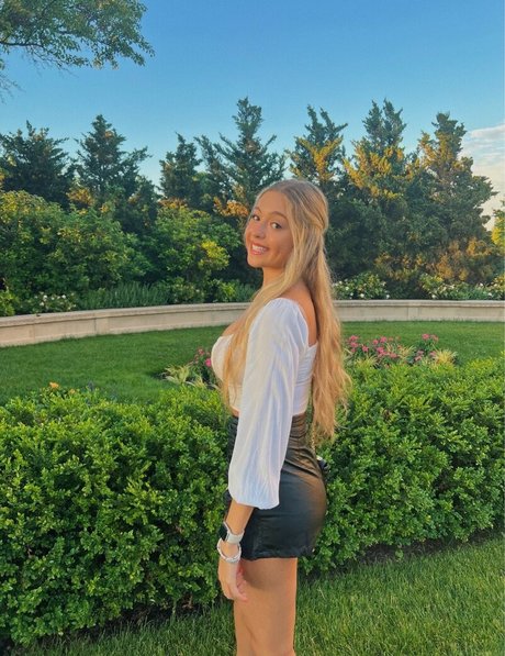 Naakte gelekte OnlyFans-foto van Alina Fernandez