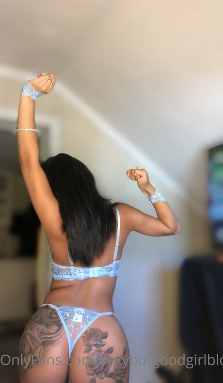 Naakte gelekte OnlyFans-foto van Sexybutgoodgirl
