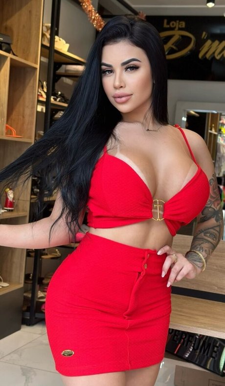Naakte gelekte OnlyFans-foto van Kerolen Amaral