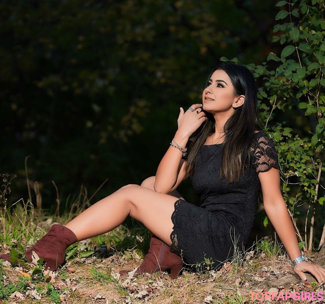 Naakte gelekte OnlyFans-foto van Meetii Kalher #1042