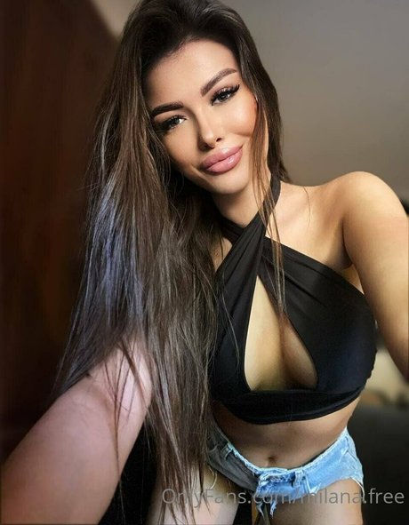 Naakte gelekte OnlyFans-foto van Milanastar