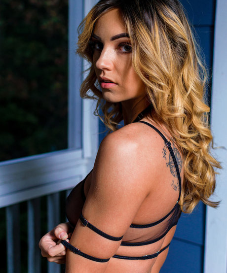 Naakte gelekte OnlyFans-foto van Sylina Ruiz