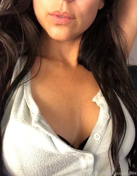 Naakte gelekte OnlyFans-foto van Cerissa