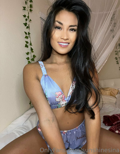 Naakte gelekte OnlyFans-foto van Sunshinesinababy