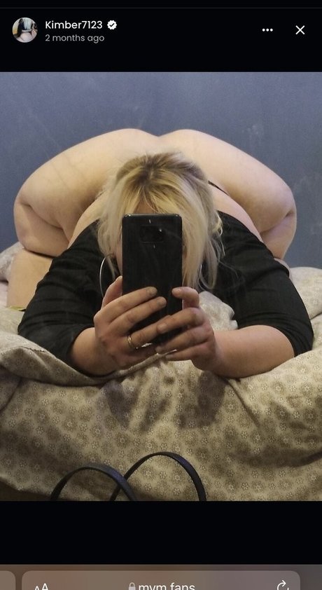Naakte gelekte OnlyFans-foto van Kimber71