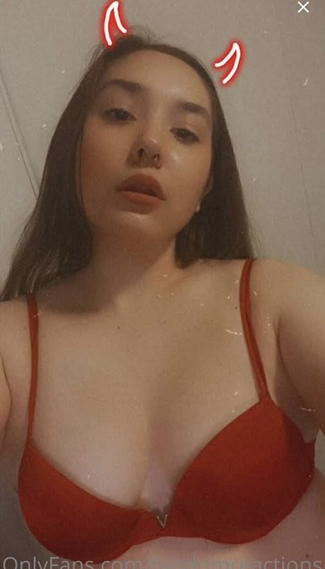 Naakte gelekte OnlyFans-foto van Fandomreactions