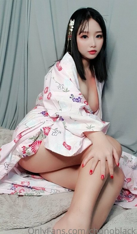 Naakte gelekte OnlyFans-foto van Chono Black