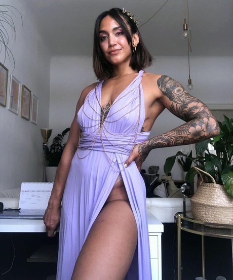 Naakte gelekte OnlyFans-foto van Buffbunny98