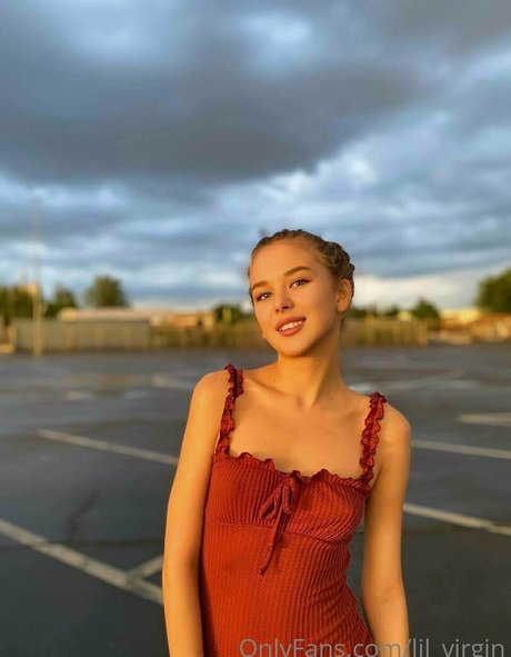 Naakte gelekte OnlyFans-foto van Lilvirgin