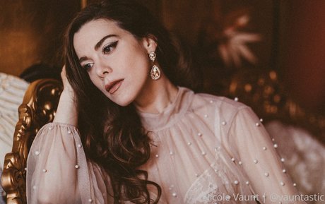 Naakte gelekte OnlyFans-foto van Nicole Vaunt