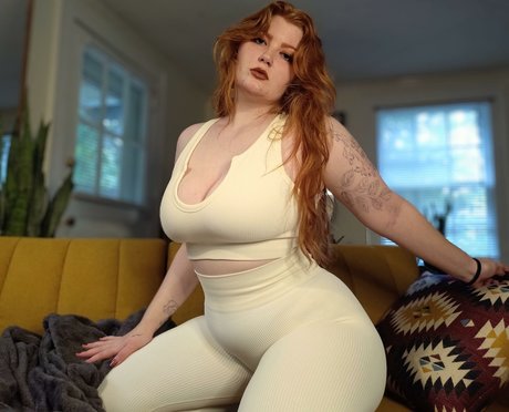 Naakte gelekte OnlyFans-foto van Depresscious