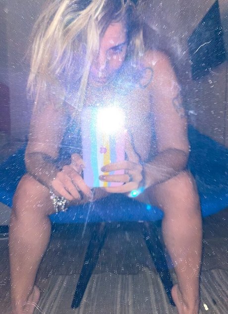 Naakte gelekte OnlyFans-foto van Krol4