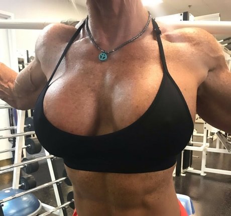 Naakte gelekte OnlyFans-foto van Msjordan