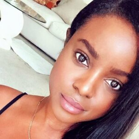 Naakte gelekte OnlyFans-foto van Keisha Buchanan