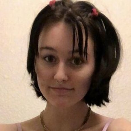 Naakte gelekte OnlyFans-foto van Tiffanytee