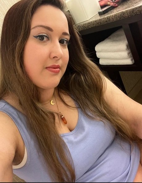 Naakte gelekte OnlyFans-foto van Seksichat