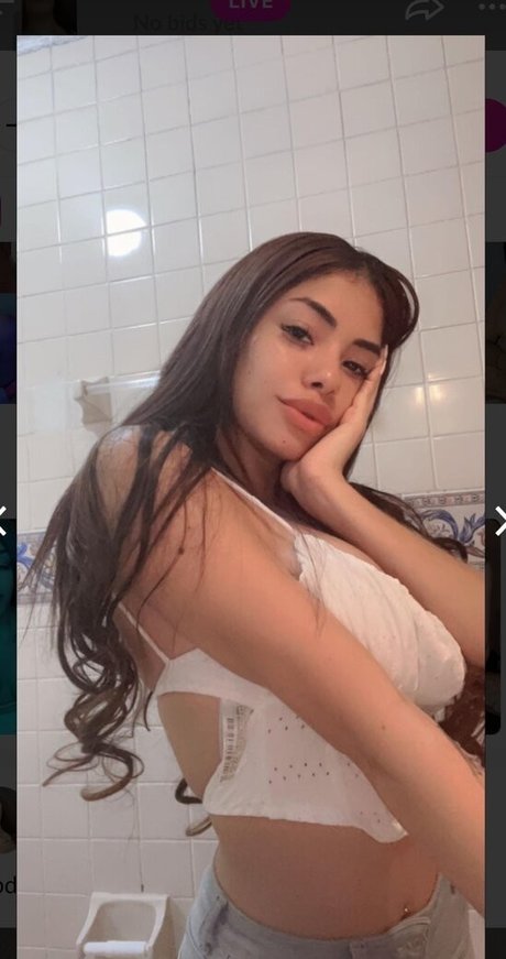 Naakte gelekte OnlyFans-foto van Cat Cloe