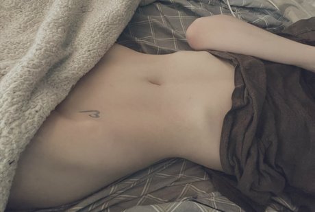Naakte gelekte OnlyFans-foto van Lmaolari