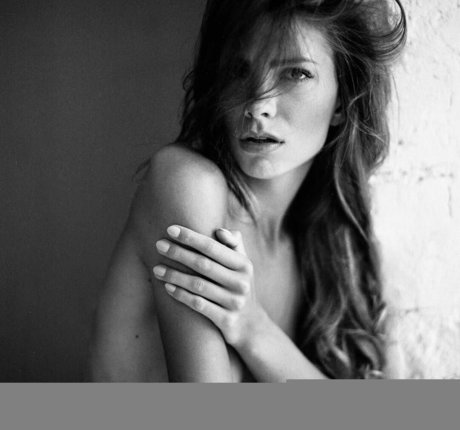 Naakte gelekte OnlyFans-foto van Angela Olszewska