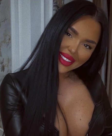 Naakte gelekte OnlyFans-foto van Andradumi