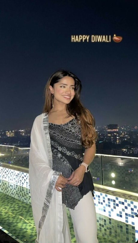 Naakte gelekte OnlyFans-foto van Unnati Patwa