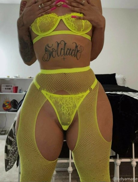 Naakte gelekte OnlyFans-foto van Indya Marie