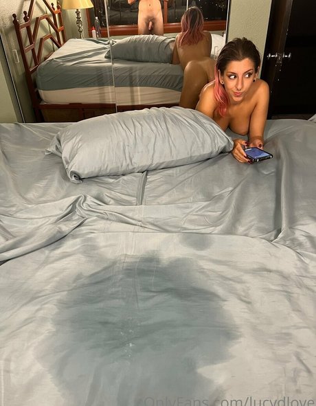 Naakte gelekte OnlyFans-foto van Lucydlove