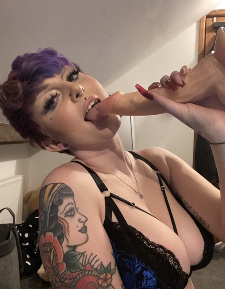 Naakte gelekte OnlyFans-foto van Sp00kyspice