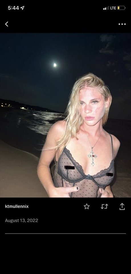 Naakte gelekte OnlyFans-foto van Modelgirlsss