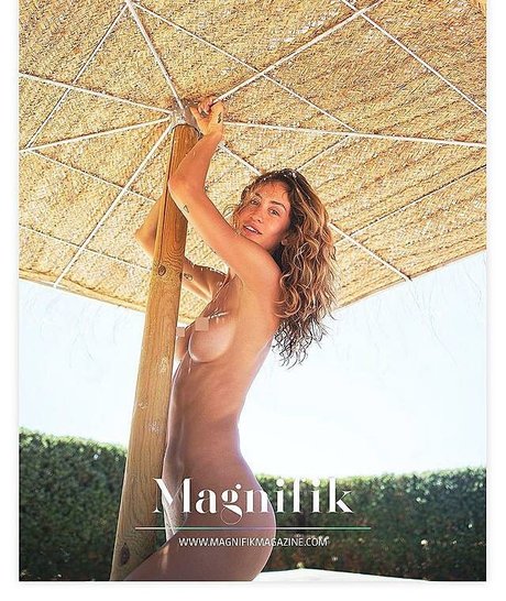 Naakte gelekte OnlyFans-foto van Helena Prestes