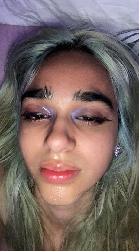 Naakte gelekte OnlyFans-foto van Angelsmoonbeam