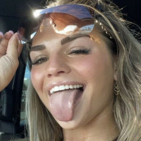 Naakte gelekte OnlyFans-foto van Babygirlsadie