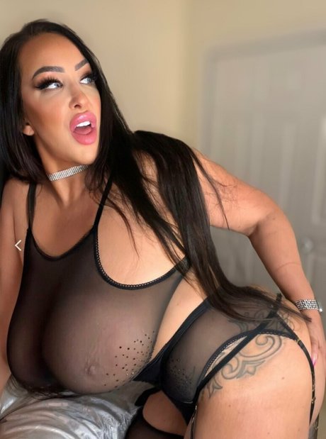 Naakte gelekte OnlyFans-foto van Kristine38nn