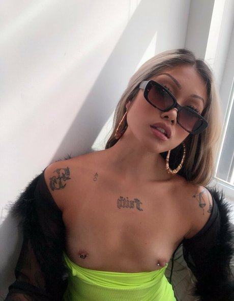 Naakte gelekte OnlyFans-foto van Sweetmaryjvne