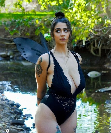Naakte gelekte OnlyFans-foto van Danarhakos