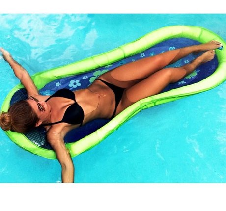 Naakte gelekte OnlyFans-foto van Laureen Pisciotta