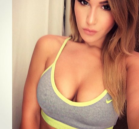 Naakte gelekte OnlyFans-foto van Laureen Pisciotta