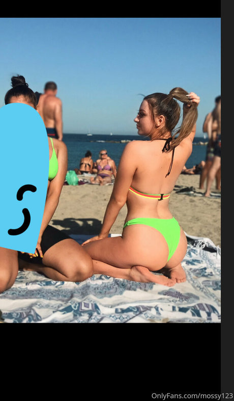 Naakte gelekte OnlyFans-foto van Mollyos1