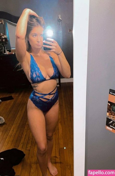 Naakte gelekte OnlyFans-foto van Alyssa Haynes