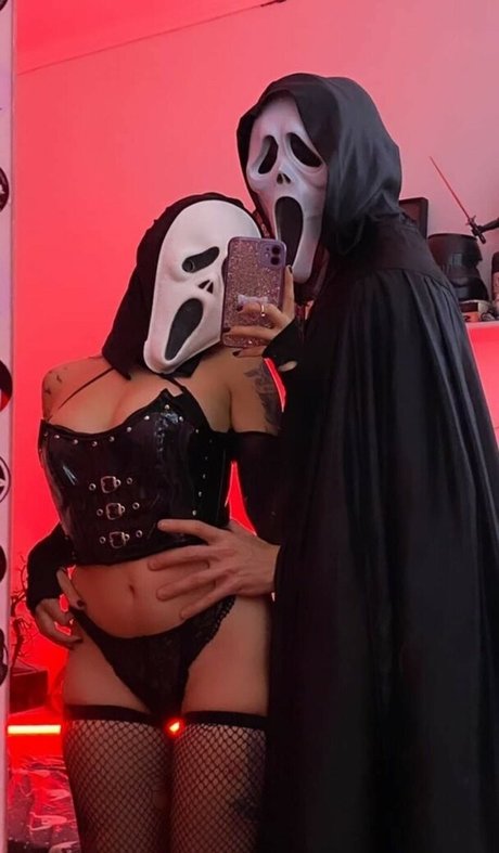 Naakte gelekte OnlyFans-foto van Agatha Braga