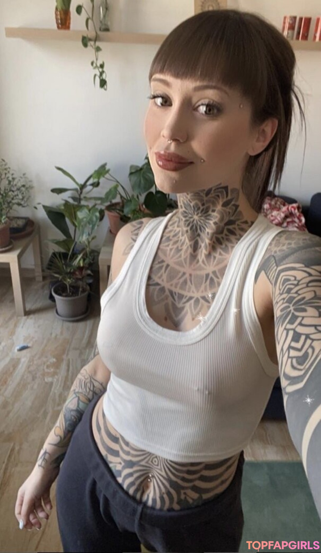 Naakte gelekte OnlyFans-foto van Eleperuffo #11 Naakte gelekte OnlyFans-foto van Eleperuffo #11