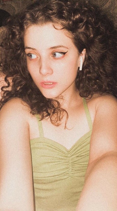 Naakte gelekte OnlyFans-foto van Apartmentfluffy7589