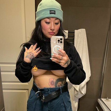 Naakte gelekte OnlyFans-foto van Babyxshai