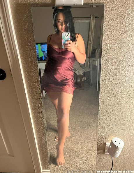 Naakte gelekte OnlyFans-foto van Elizabeth Retana