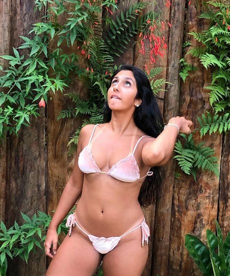 Naakte gelekte OnlyFans-foto van Rosana Maria Marquez