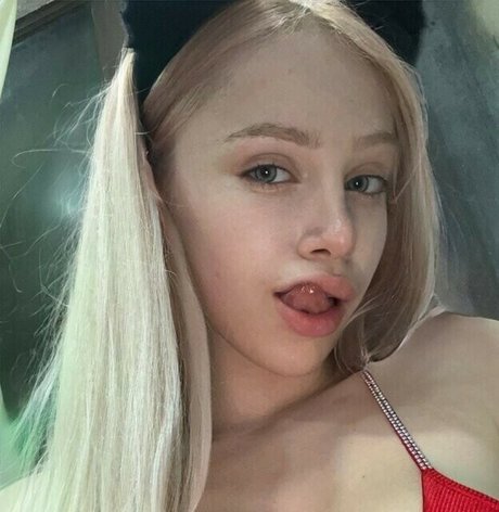 Naakte gelekte OnlyFans-foto van Lolibela Belaofficial