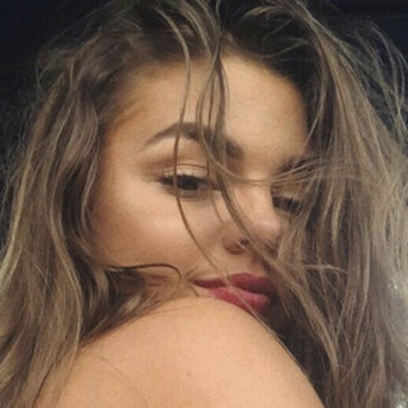 Naakte gelekte OnlyFans-foto van Jillian Villano