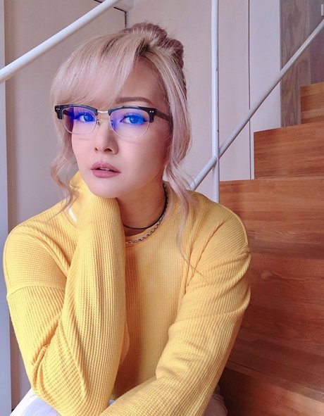 Naakte gelekte OnlyFans-foto van Reina Scully