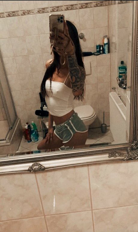Naakte gelekte OnlyFans-foto van Krockig