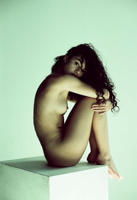 Naakte gelekte OnlyFans-foto van Mademoiselleoz